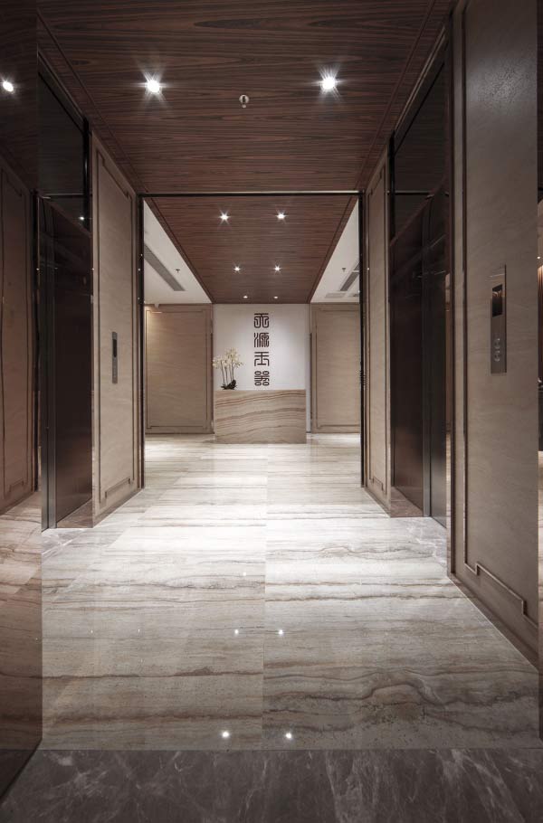 低調(diào)，內(nèi)斂，卻不失內(nèi)在的奢華