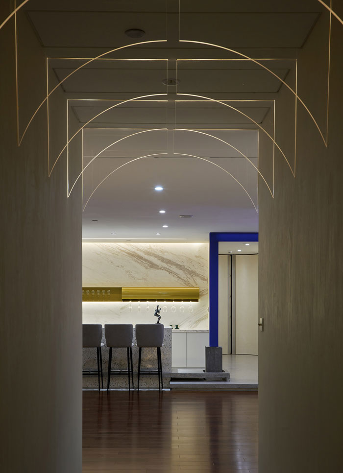 1300平方辦公室茶水間入口裝修設(shè)計效果圖