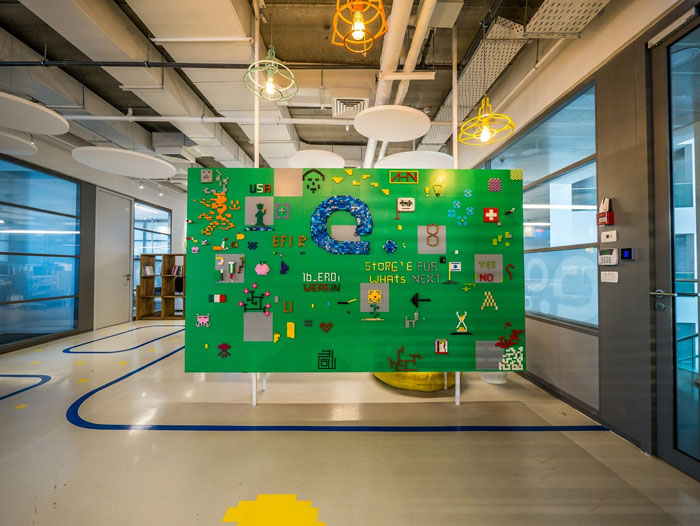 軟件開發(fā)公司辦公室過道裝修設(shè)計實景圖