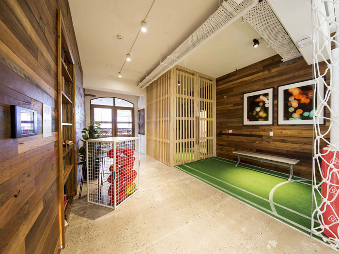 開放式辦公室進門區(qū)裝修設計效果圖