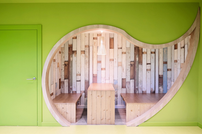 食品公司辦公室交流區(qū)裝修設計效果圖